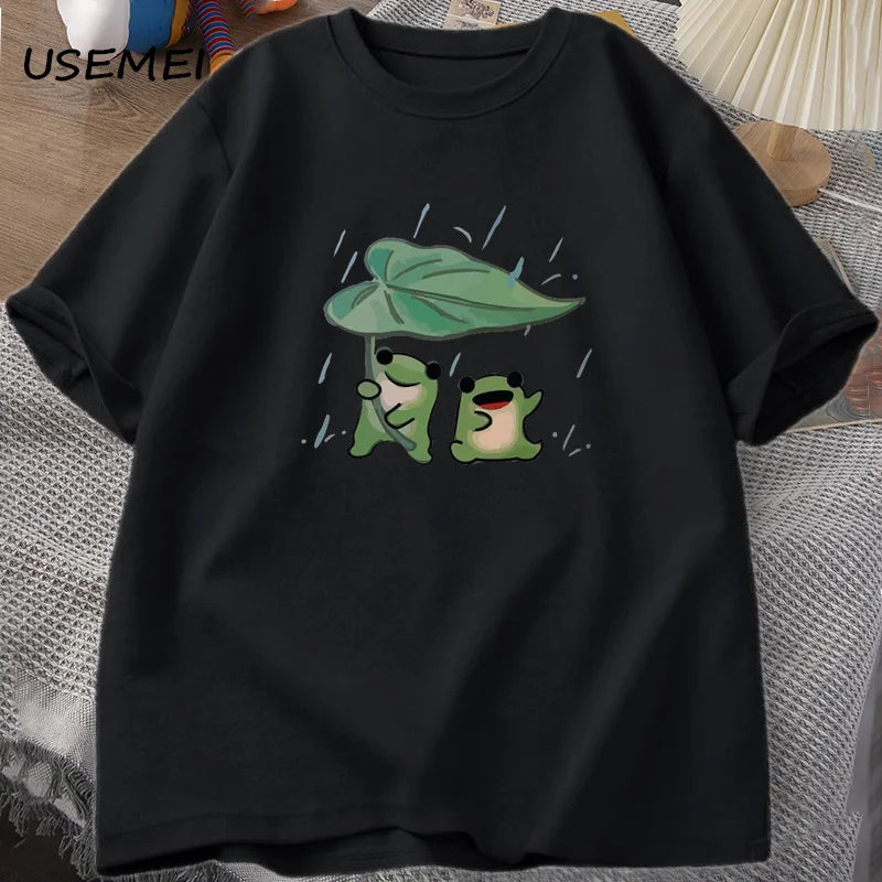 0074 Funny Frog Cute T‑Shirt – Rain & Love Graphic Tee for Men & Women, Casual Streetwear