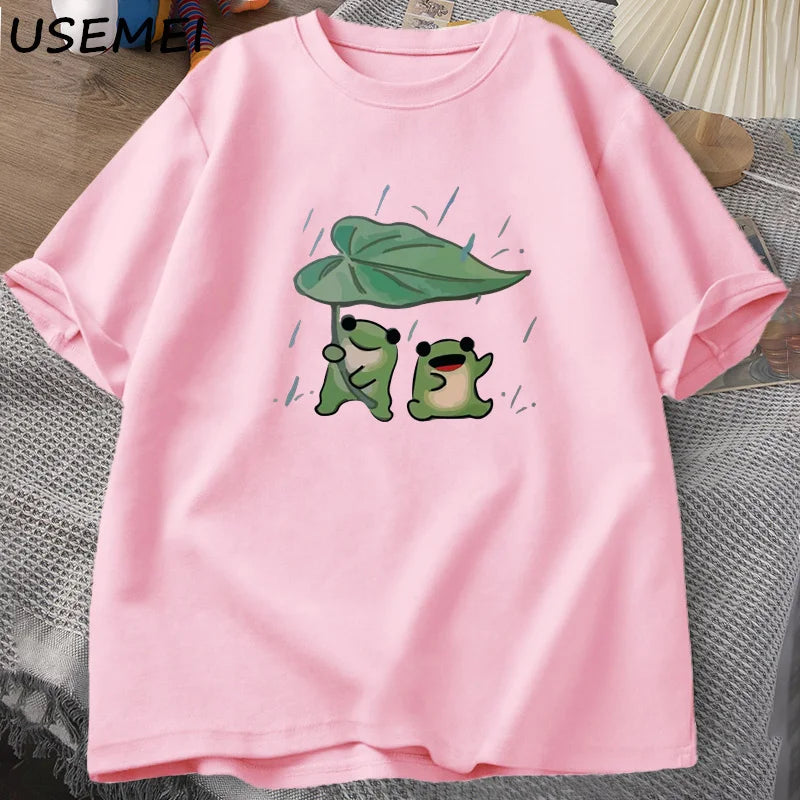 0074 Funny Frog Cute T‑Shirt – Rain & Love Graphic Tee for Men & Women, Casual Streetwear