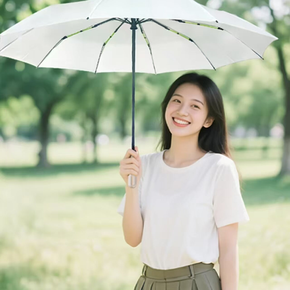0140 Magic Waterproof Umbrella – Compact Folding Design with Hidden Cover